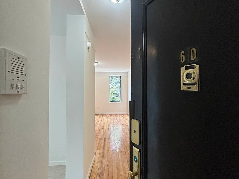 209 Bennett Ave #6D — Photo 12