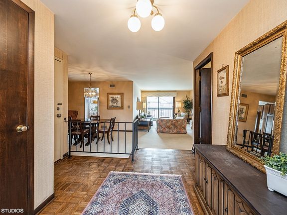 3rd image of 11 Sauk Trl APT 3