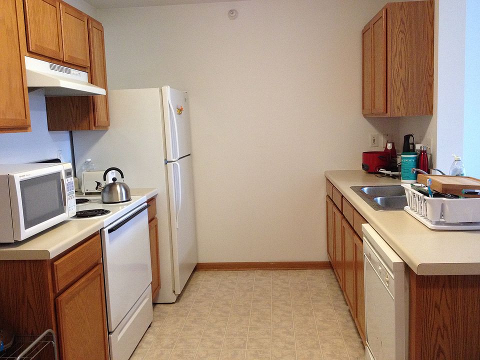 1st image of 905 Dickinson Ave Unit 310
