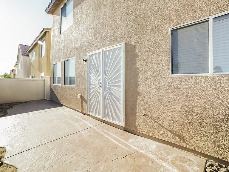 8436 Walker Gardens Pl — Photo 17