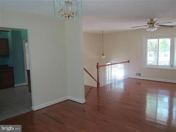 3rd image of 3923 Forge Dr