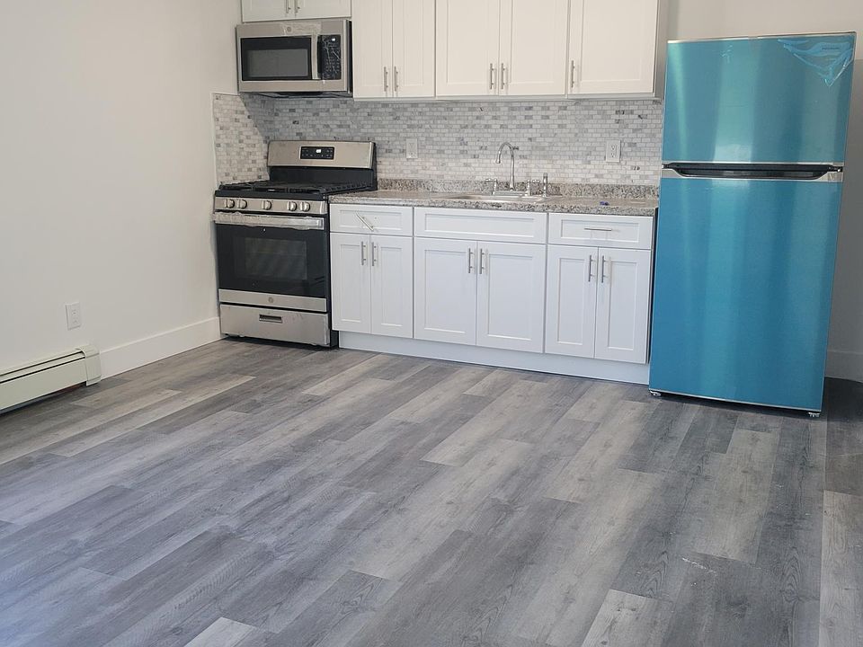 1st image of 2335 100th St
