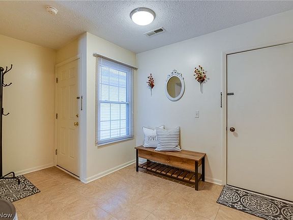 4th image of 6757 Rockridge Ct