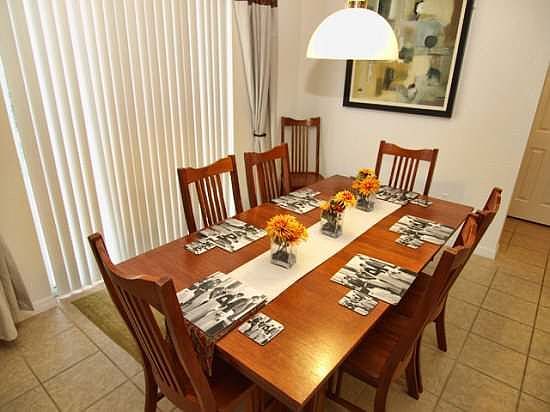 WB4P1682-Breakfast-Nook