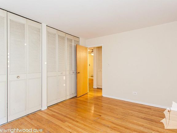 5th image of 662 W Wrightwood Ave #924