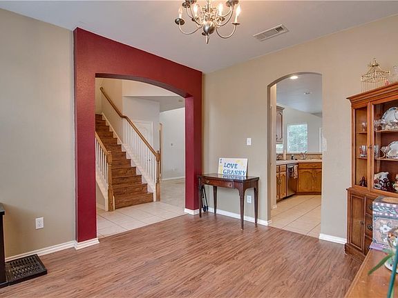 5th image of 12521 Cottageville Ln