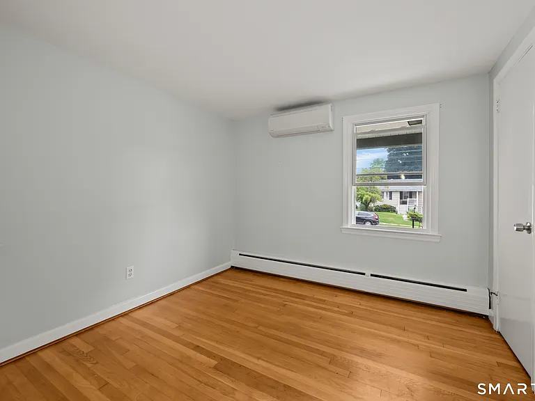 58 Jackson Ave — Photo 8