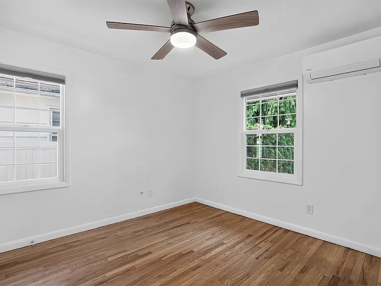 1553 Fir St — Photo 10
