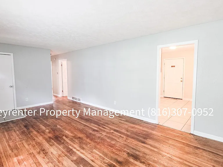 6626 College Ave — Photo 5