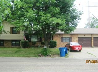 1801 Mary Ln, Olney, IL 62450