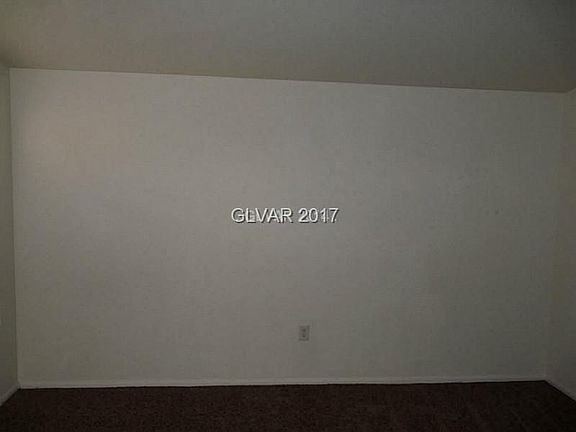 3rd image of 520 Arrowhead Trl Unit 323