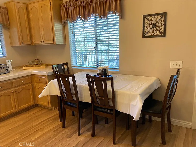 1050 Carousel Rd — Photo 11