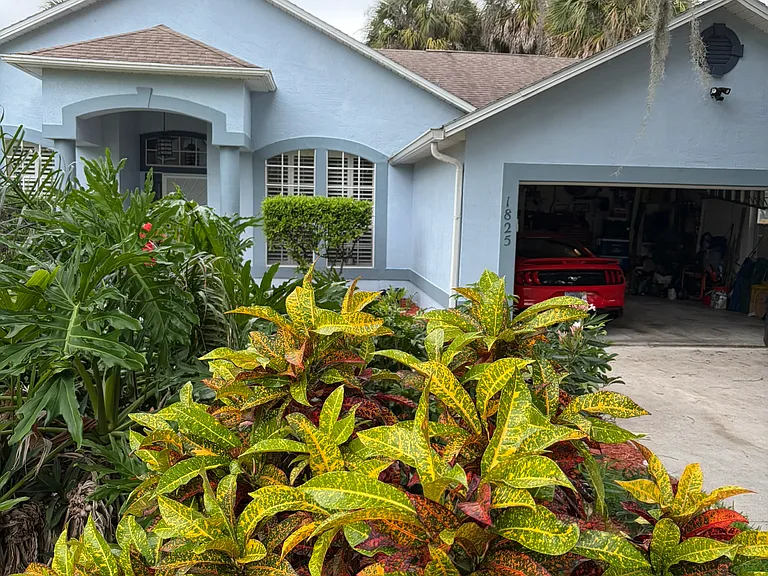 1825 SW Import Dr — Photo 5