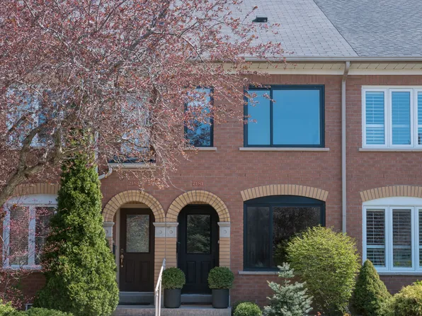 2181 E Oakpoint Rd, Oakville, ON L6M 3N4