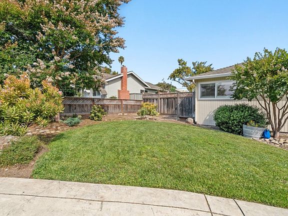 4th image of 1435 Eastcrest Ct
