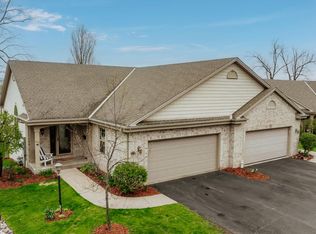 317 Cardinal Ridge Dr, Pewaukee, WI 53072