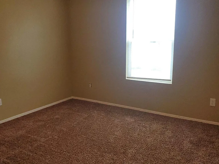 88 E Roselake Dr — Photo 16