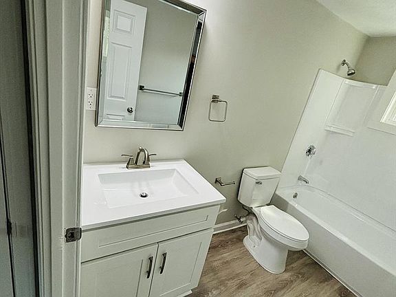 5th image of 16A Exeter St #6