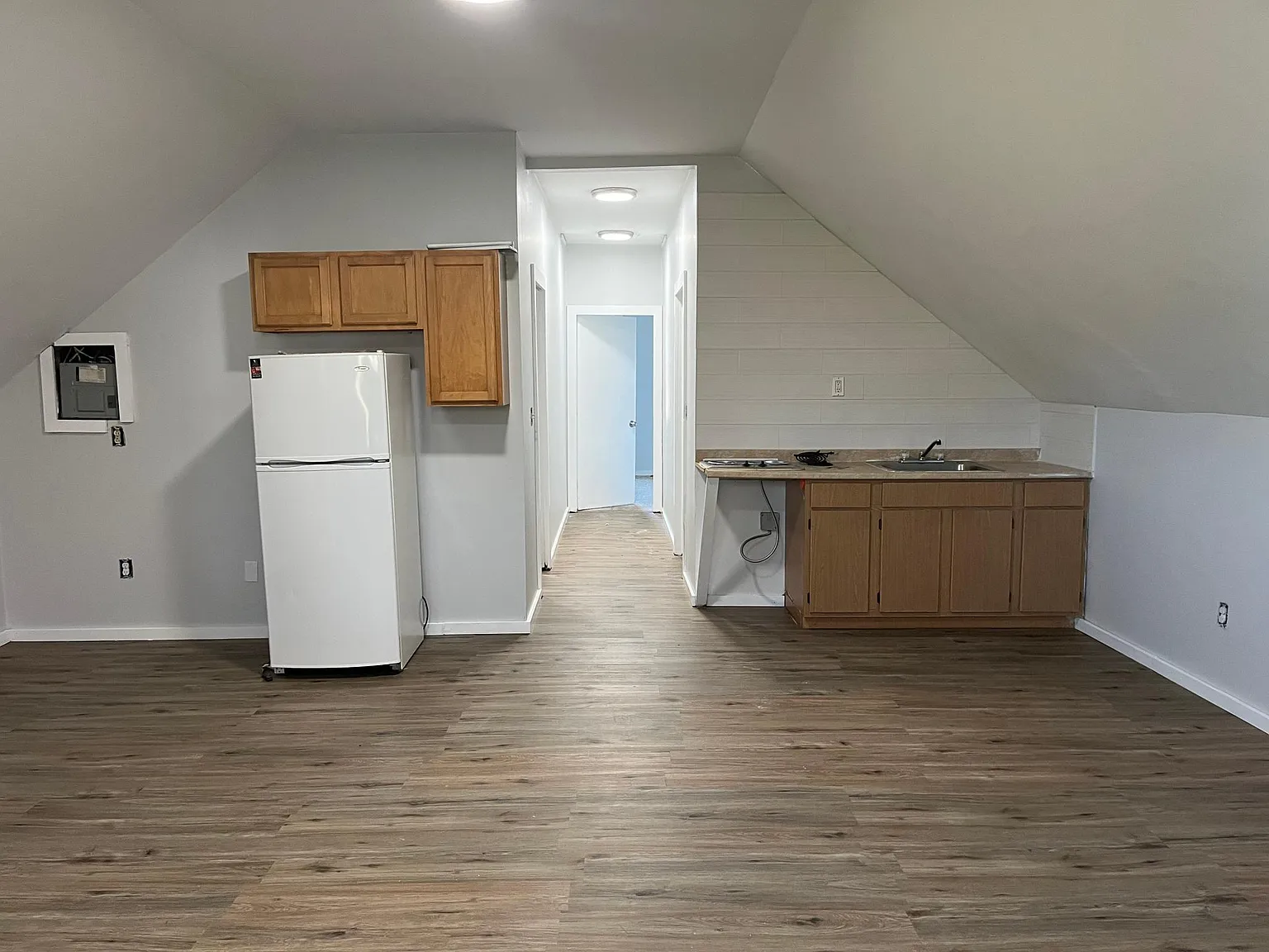 2 bed, 1200 sqft, $1,700 — Photo 3