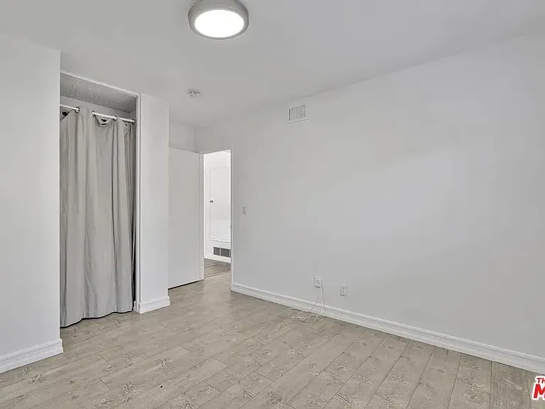 28040 Ermine Pl — Photo 24