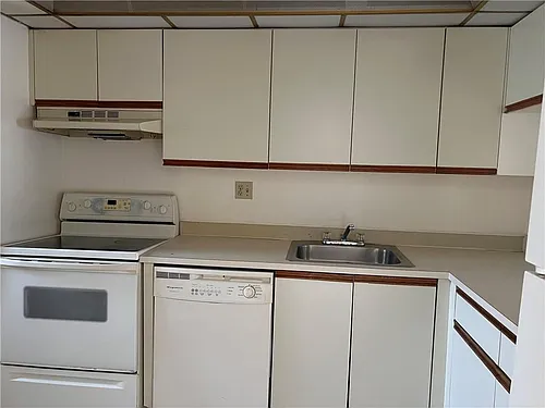 7925 Colony Cir S #107 Photo 1