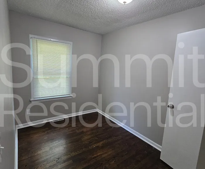 10507 Oakland Ave — Photo 11