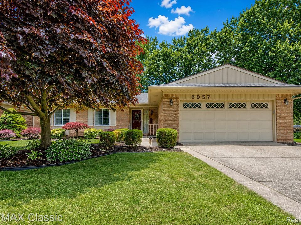 1st image of 6957 Carriage Hills Dr