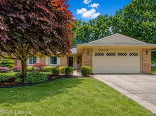 6957 Carriage Hills Dr, Canton, MI 48187