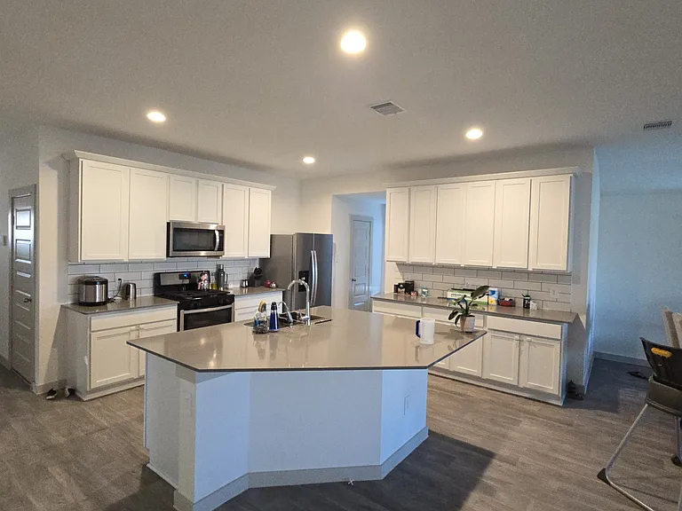 6930 Escobedo Ln — Photo 6