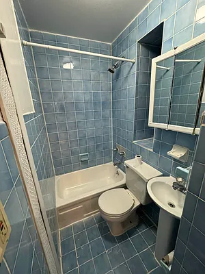 Rented by KNOCKKNOCK LLC | media 10