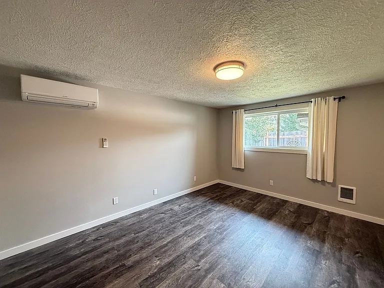 640 Lincoln Ave — Photo 22