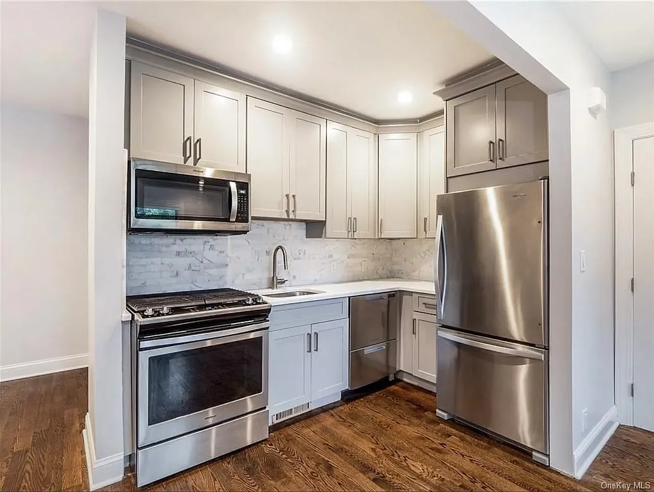 2 bed, 810 sqft, $3,600 — Photo 4