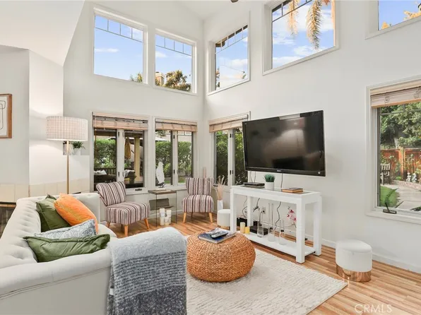 1163 Crowne Dr, Pasadena, CA 91107