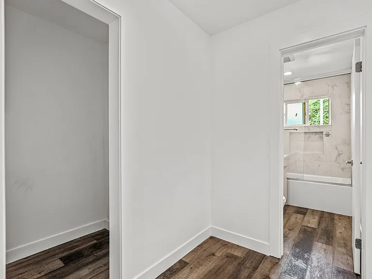 2730 Raymond Ave — Photo 19