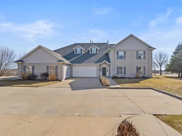 49 Duck Creek Pl, Iowa City, IA 52246