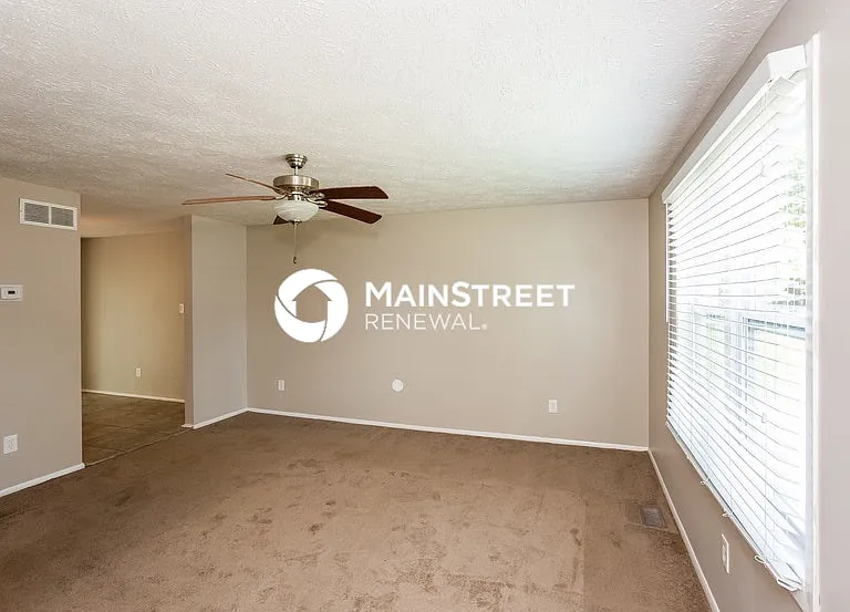 922 Waring Dr W — Photo 7