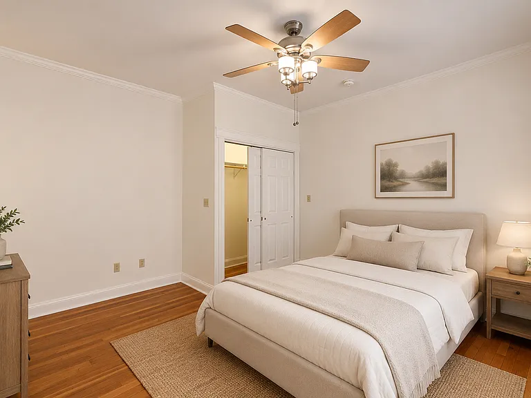 27 Queensberry St #4 — Photo 4