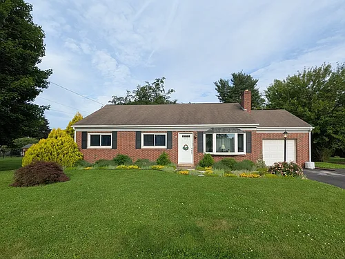 751 Lawrence Blvd Photo 1
