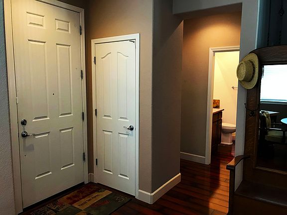 FRONT ENTRANCE/CLOSET
