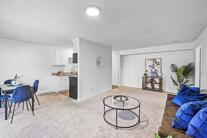 819 Smetana Rd #3 — Photo 2