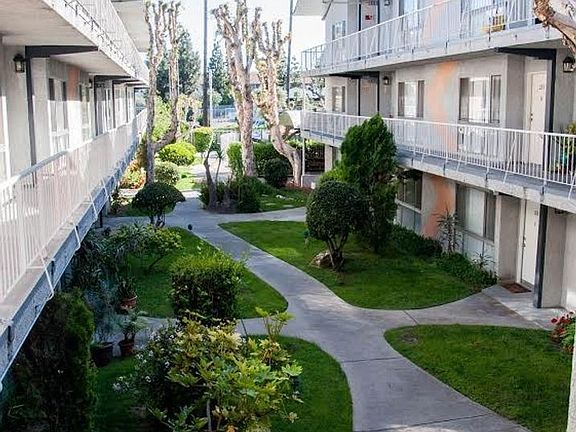 3rd image of 20251 Sherman Way #118