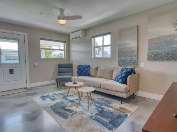 126 Mango St, Fort Myers Beach, FL