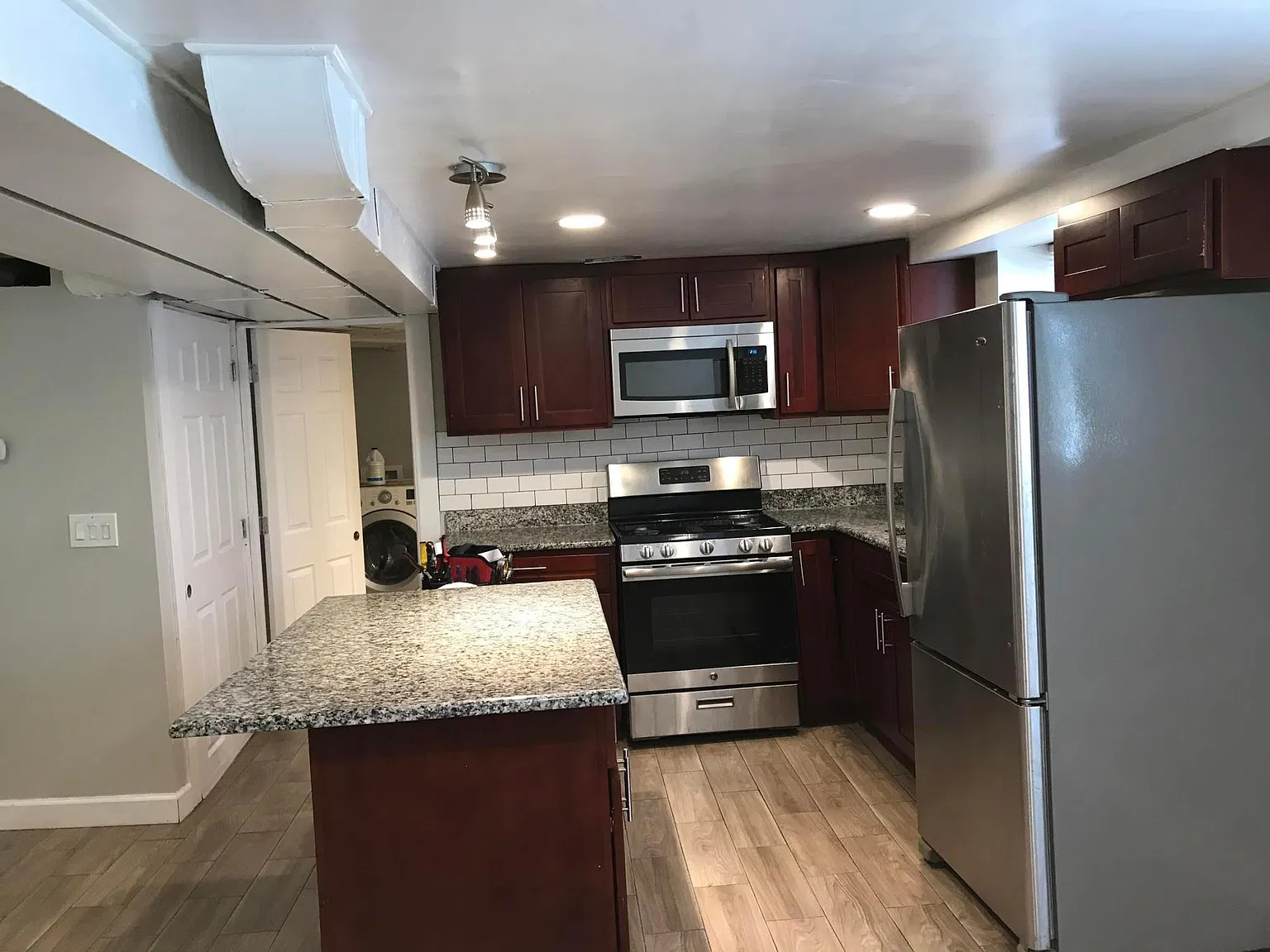 1 bed, 800 sqft, $1,100 — Photo 2