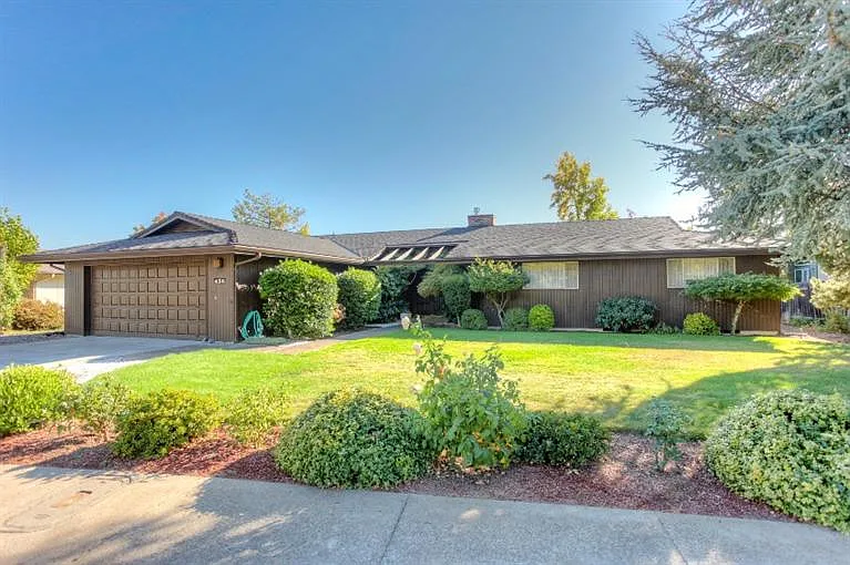 456 Picadilly Cir photo 1