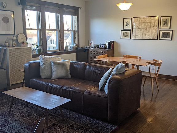 2nd image of 4896 N Ashland Ave APT 3E
