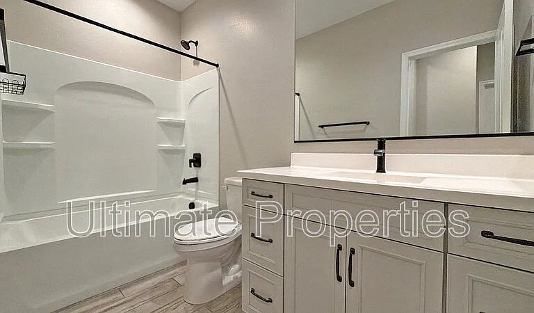 835 N 110th Ave — Photo 18