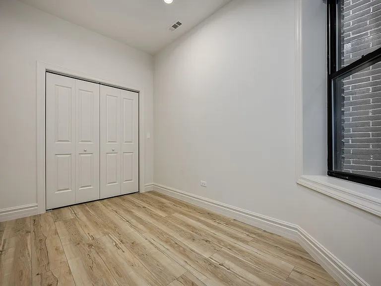 1710 W Belmont Ave #202 — Photo 8