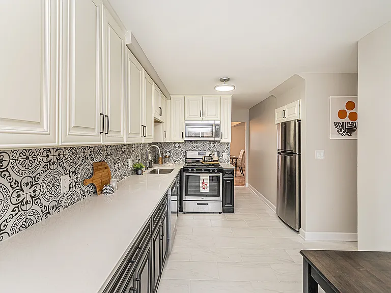 432 Skokie Blvd — Photo 17