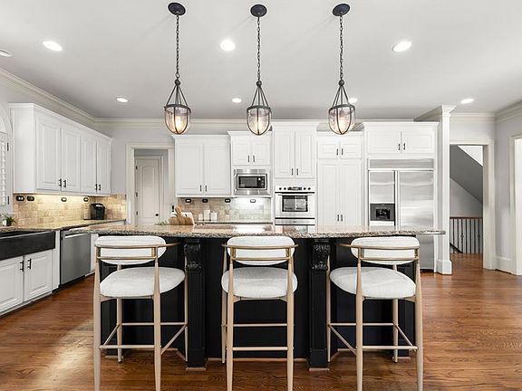 4th image of 485 Arcaro Dr