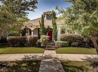 1808 Brown Thrasher Blvd, Aubrey, TX 76227
